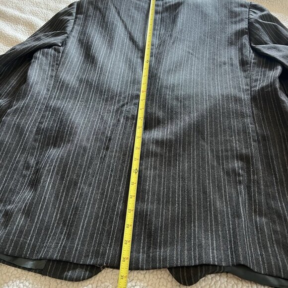 VTG Hart Schaffner Marx Blazer Mens 46S Black Gray Pinstripe 3 Button Sport Coat - Picture 7 of 12